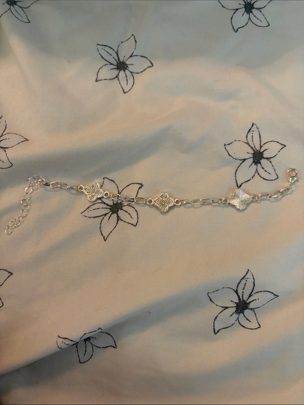 Delicate‎ Silver Clover Link Bracelet - Women's Jewelry